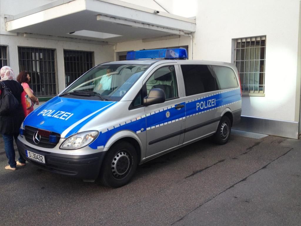1 2 polizei 08