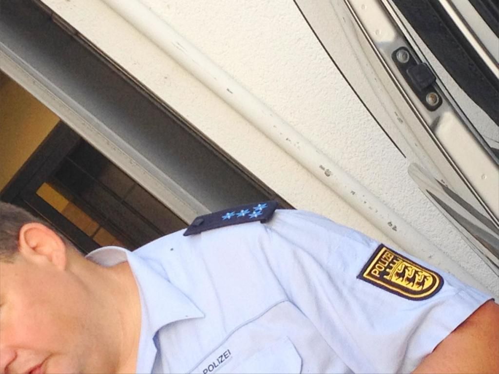 1 2 polizei 13