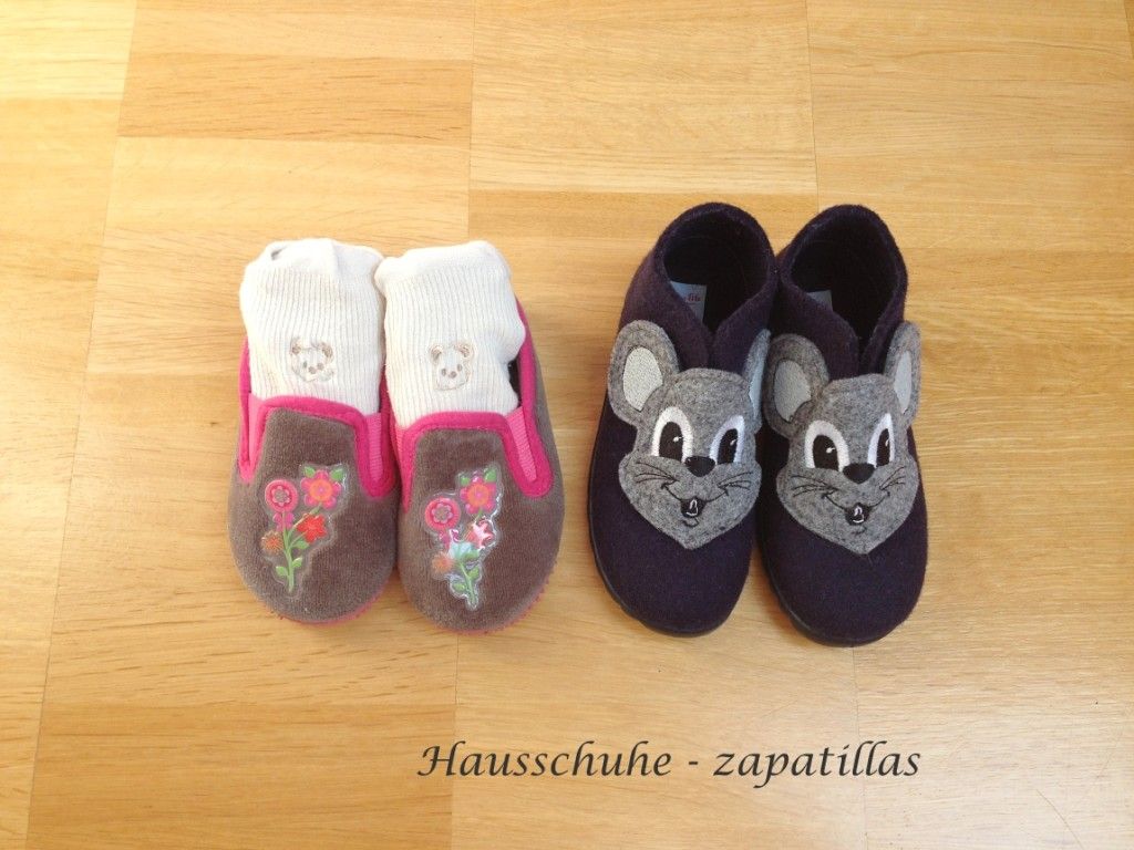 hausschuhe zapatillas
