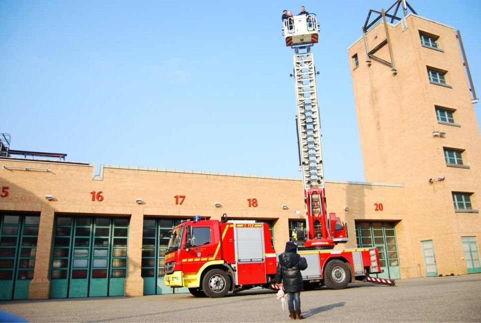 03 camion de bomberos feuerwehr