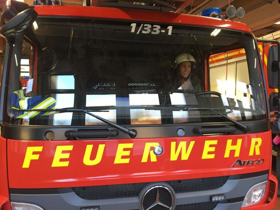 17 conduciendo camion bomberos